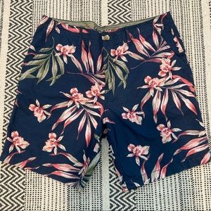 3/$20✨Hawaiian Print Shorts